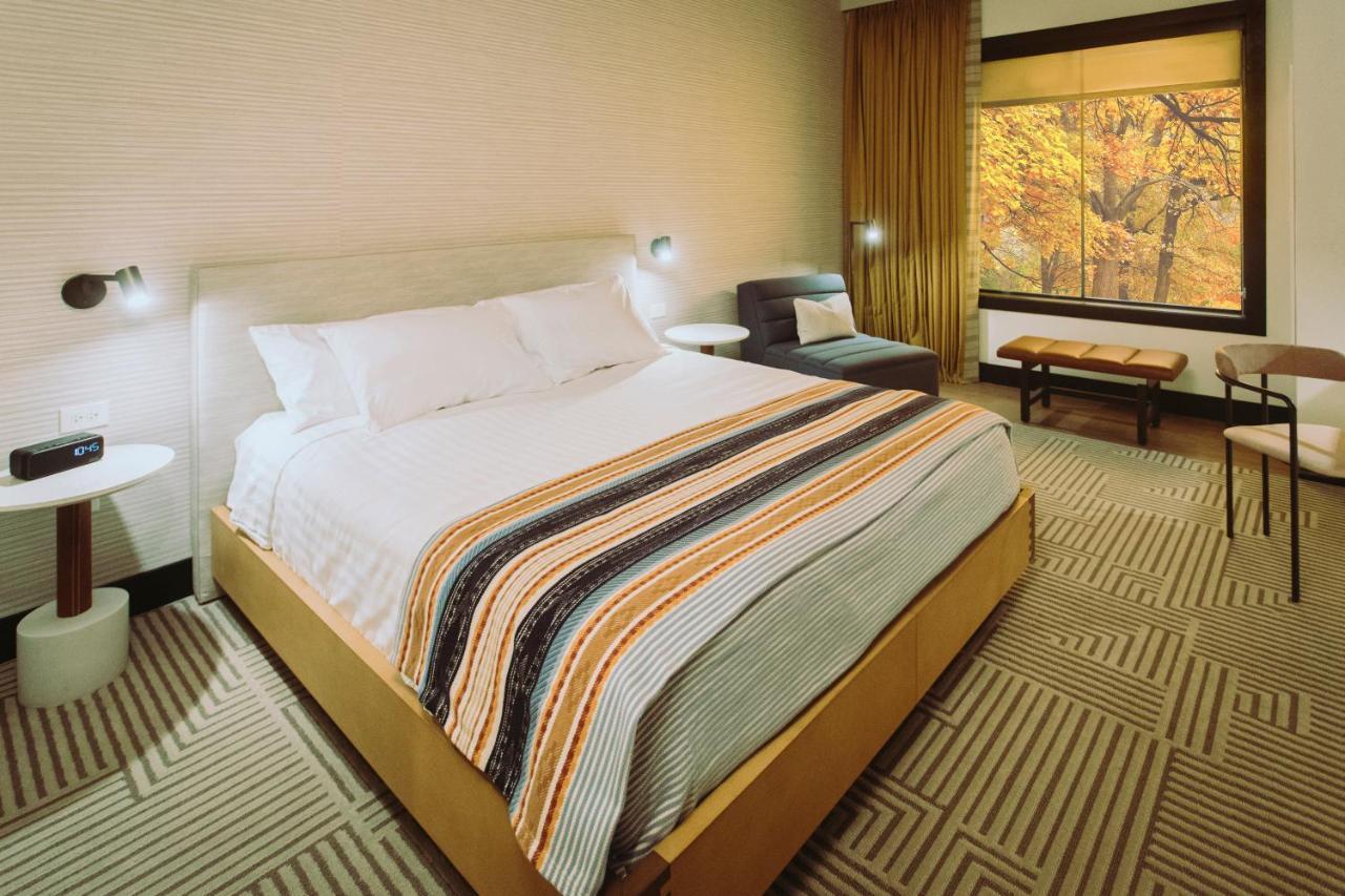 Hotel Tupelo, A Wyndham Hotel Exterior photo